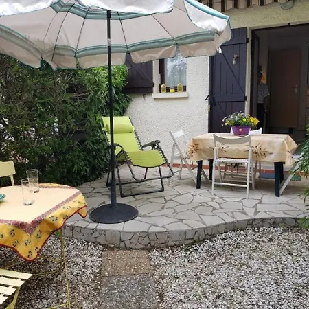 Charmant T2 Avec Jardinet Lejlighed