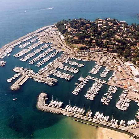 Charmant T2 Avec Jardinet Cavalaire-sur-Mer