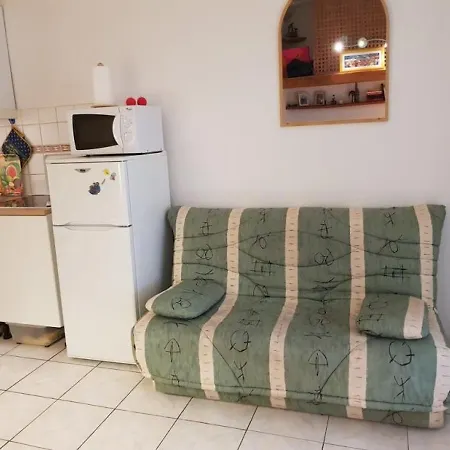 Apartment Charmant T2 Avec Jardinet